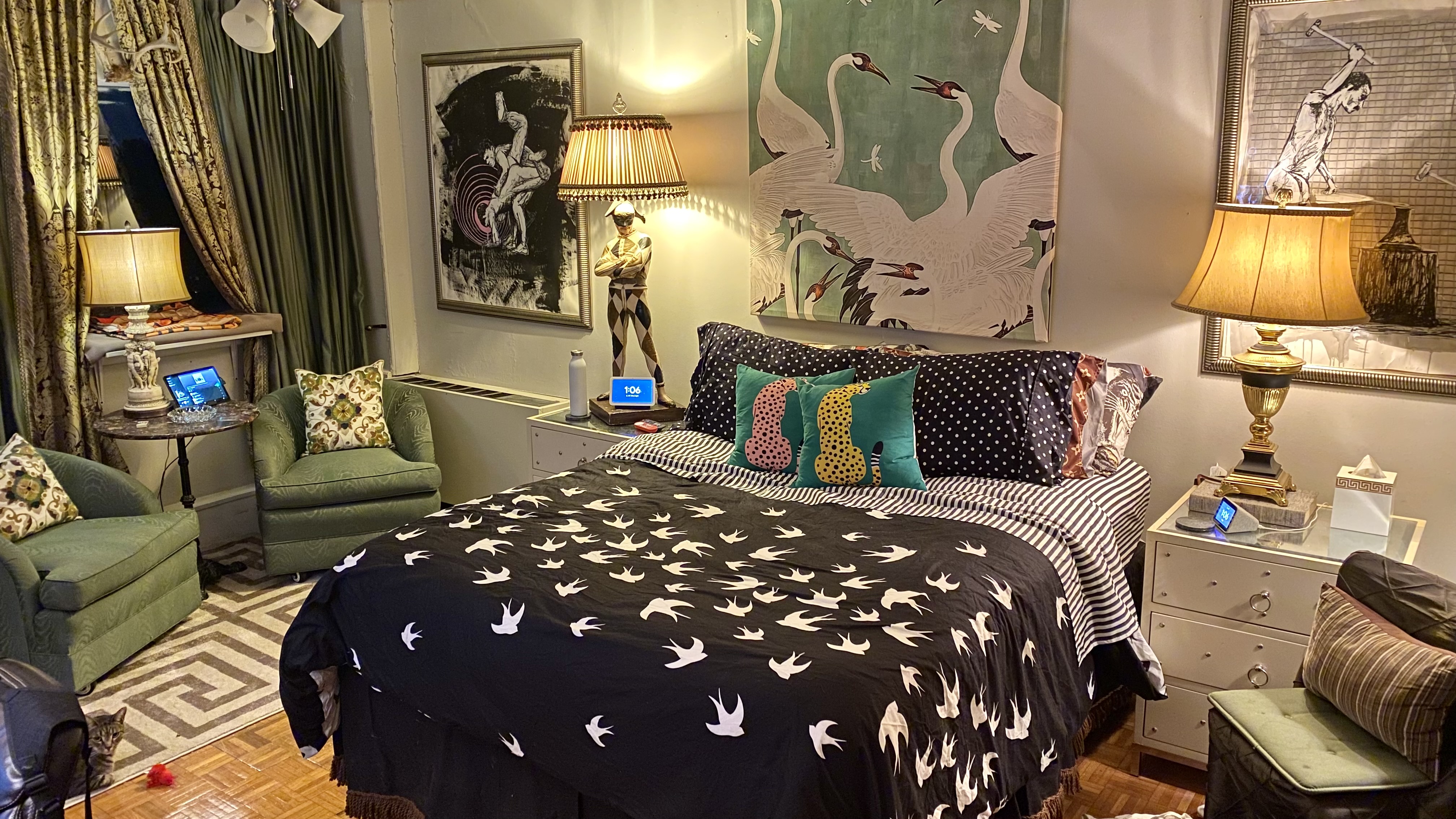 Central Gardens Primary Bedroom: Stevan's Red-Crested Herons Fabric Art & Swallow Duvet