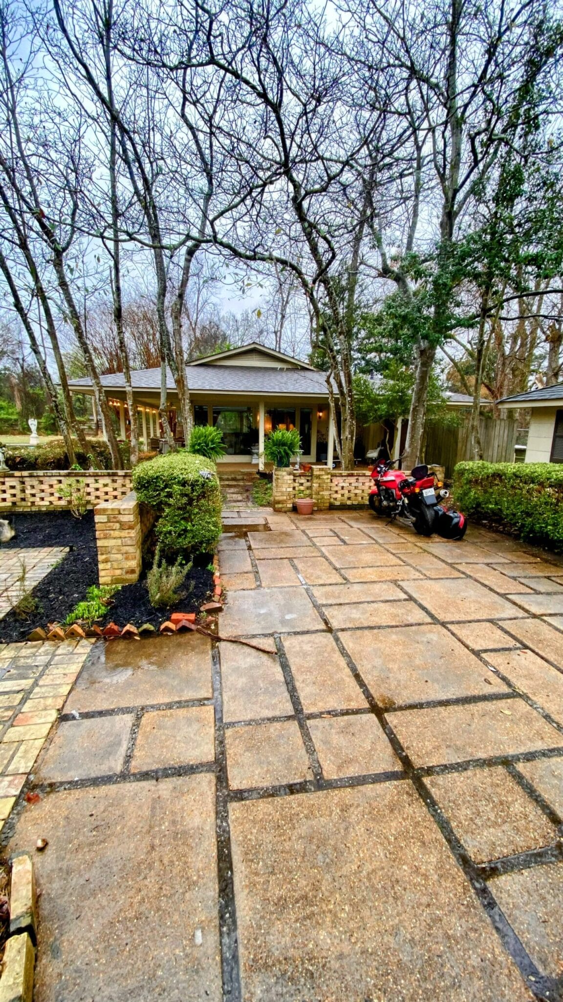 Clarksdale Brick Courtyard Patio & Grounds