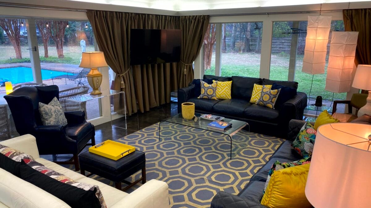 Clarksdale Pool House Living Salon