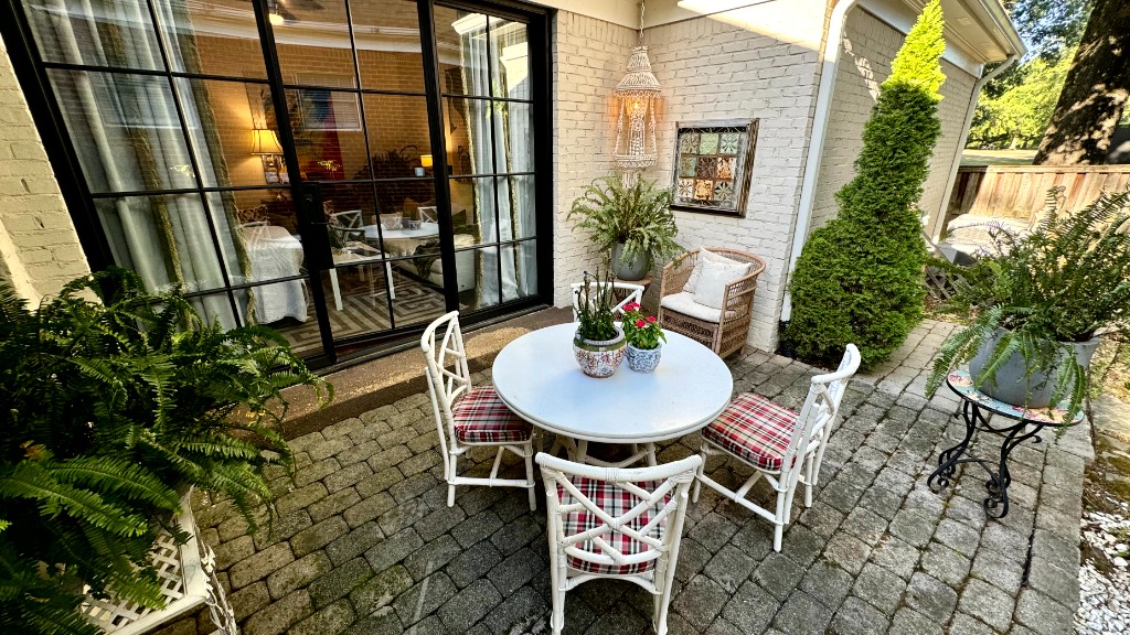 Southwind Courtyard Wall, Macramé Lantern & Topiary