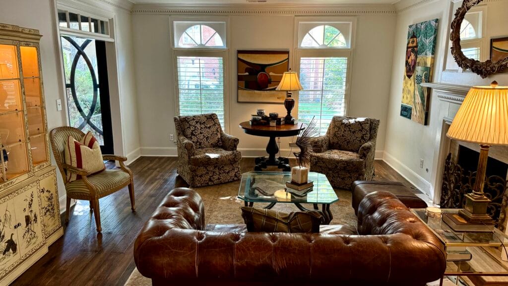 Home Staging Southwind Memphis | Sell Your House Faster 2 Sophisticated home staging Southwind Memphis entryway and dining transition highlighting professional furniture placement.